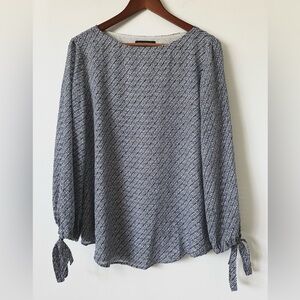 Banana Republic Boatneck Puff Sleeve Printed Blouse with Tie Cuffs Size M Tall